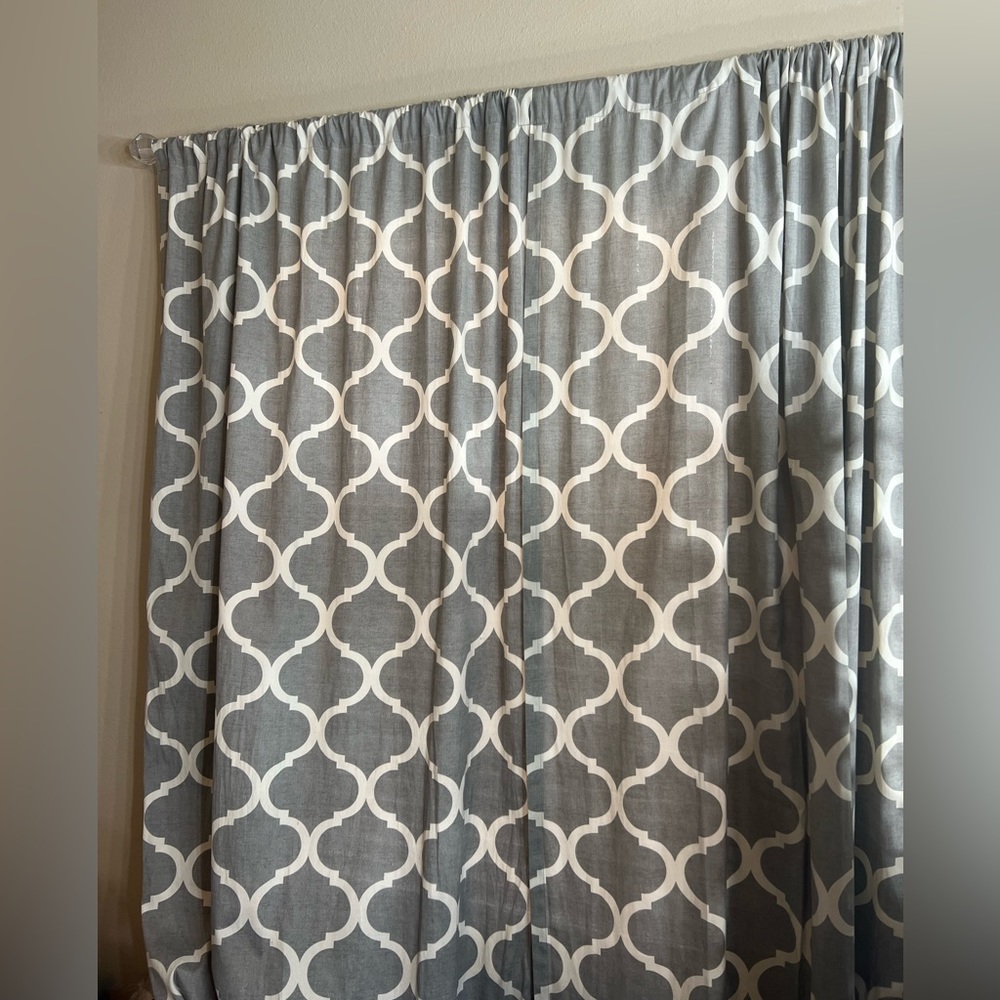 Light gray curtain